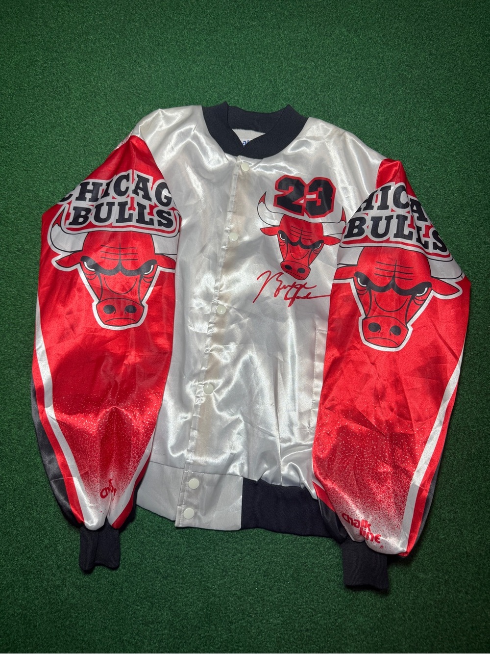 Vintage 90s Michael Jordan Chicago Bulls Satin Jacket, Iconic Chalkline (Large)